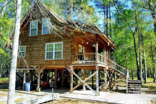 Claxton's Riverfront Family Fun: Cabin Adventures Await