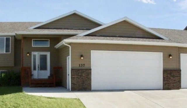 Clean/Modern Home. Safe neighborhood, centrally located to recreation and work!