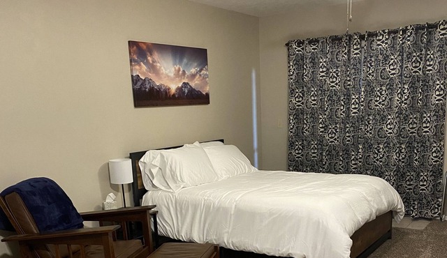 Clean newly furnished apartment for rent