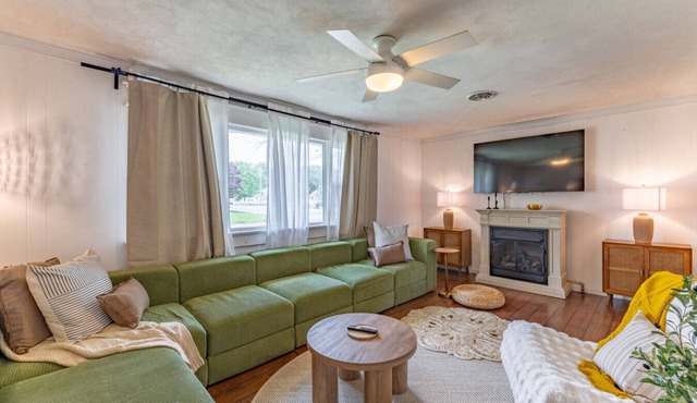 Coastal Charm: 3BR Cape May Retreat