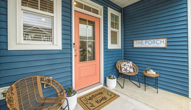 Coastal Wilmington Townhouse - 10 Minutes to the Beach, Downtown & Airport