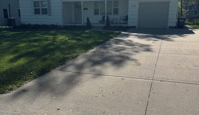 Comfortable 3BR Home Near World Cup Action – Pet Friendly w/Fenced Yard!