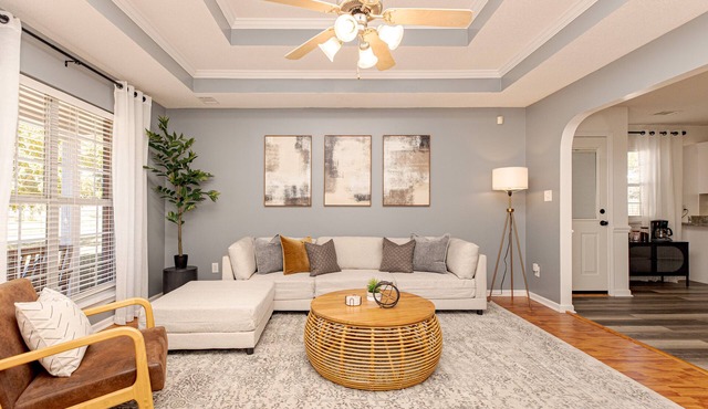 Comfortable 3BR | Screened Patio + Grill | WR