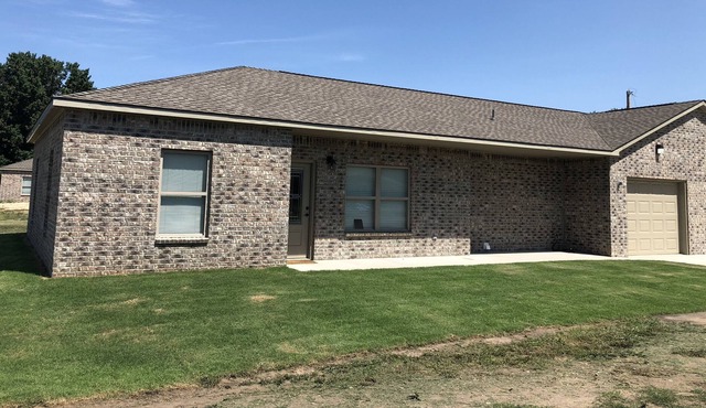Comfortable Modern Duplex for Business or R&R