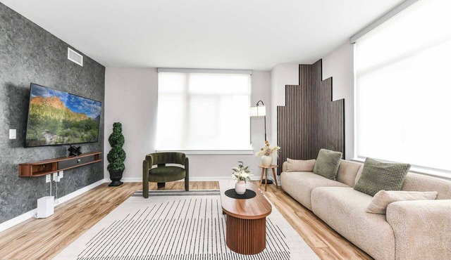 Contemporary 2BR with Gym, Parking & Rooftop Views