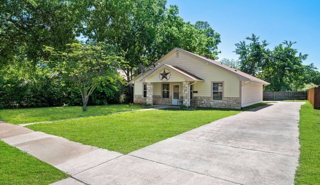Convenient Entire Home Sherman TX close to Austin college