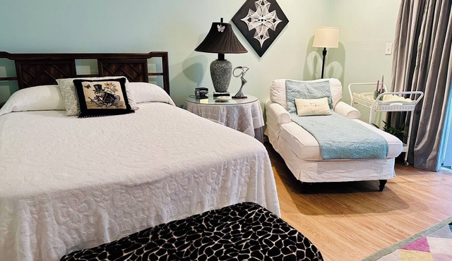 Conveniently located Studio in Fayetteville for Traveling Professionals