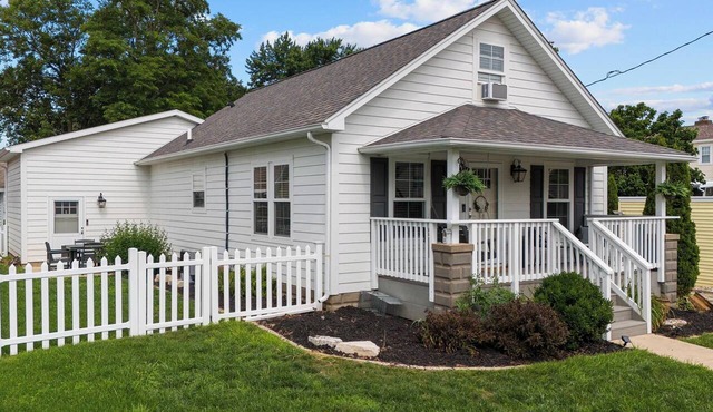 Cottage on Columbus
