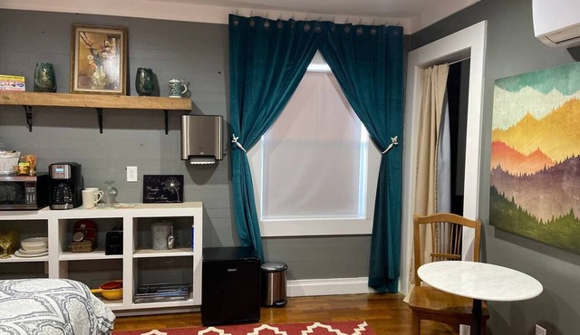 Cottage Suite 4 - Accessible Studio