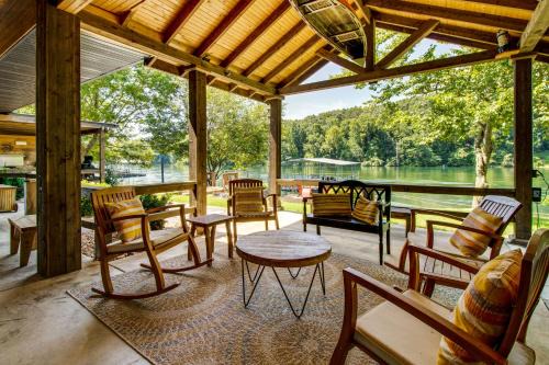 Cotter Home w/Direct Access to White River! in Cotter