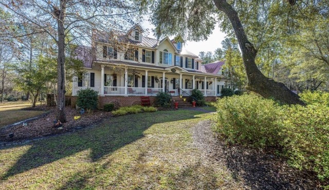 Country Estate Private Pool/Pond on 21 acres