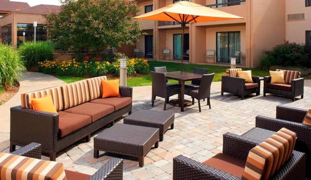 Courtyard by Marriott Rockford