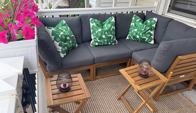 Coziest place on the island! 2br 1.5ba & 1.5 blocks from the beach!