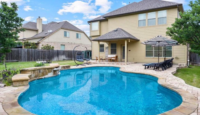 Cozy 5BR Getaway Pool Games Sleeps 18