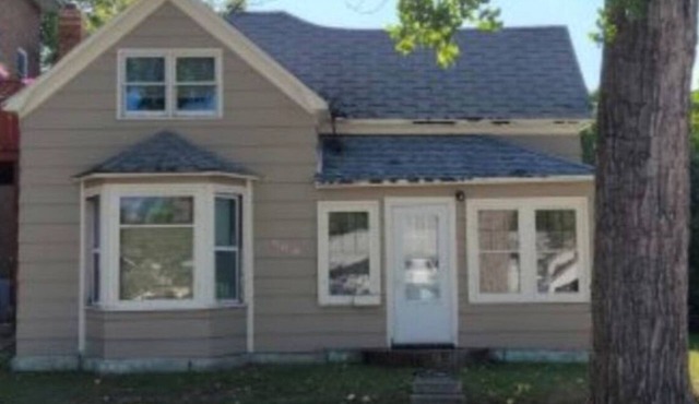 Cozy house centrally-located in Harvey