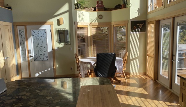 Cozy Red Casa in High River