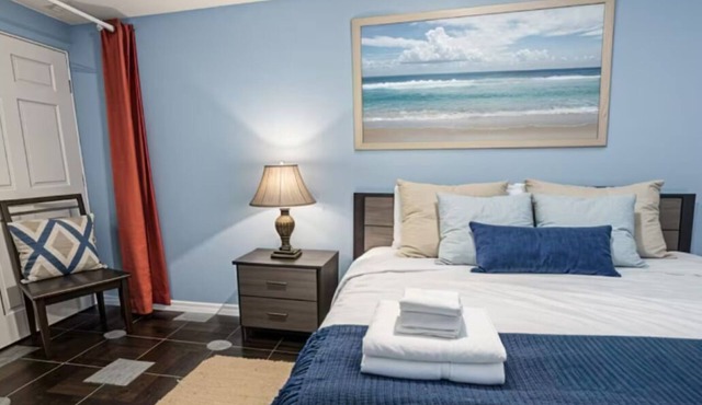 Cozy Rockaway Beach Suite Private Bath & Entrance