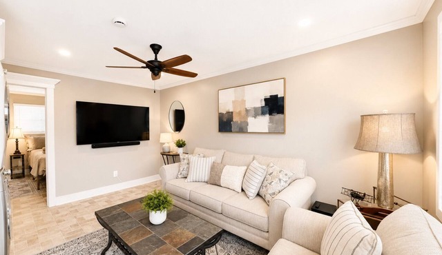 Cozy Spring Hill Getaway King Beds Central Location