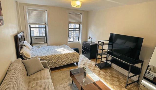 Cozy Studio in West Village
