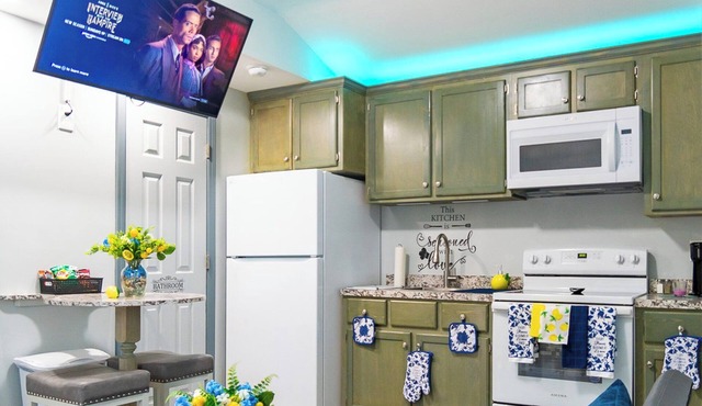 Cozy Two Bedroom Duplex Apartment