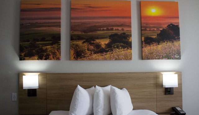 Days Inn by Wyndham Colby