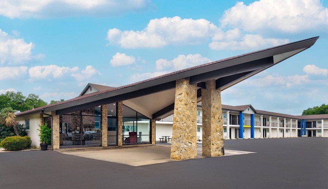 Days Inn by Wyndham Gatesville