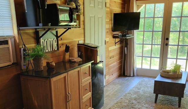 Delightful Couples Cabin Close to River
