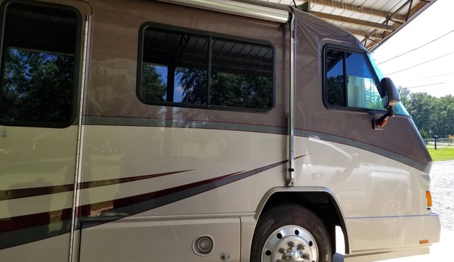 Delightful motorhome 14 miles to Ft Moore