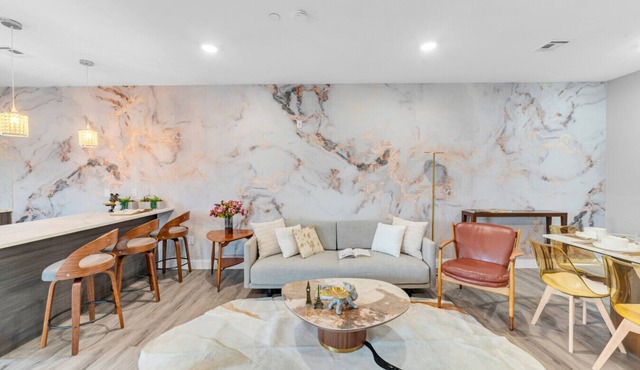 DESIGNER 2BR/2BA RETREAT | 15 MIN TO METLIFE STADIUM | EASY NYC