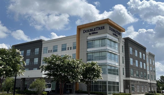 DoubleTree by Hilton Greenville Woodruff Road