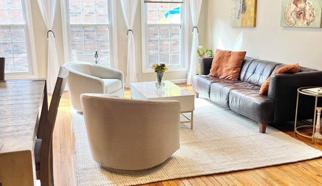 Downtown house- Walk to Cherry Blossom/Museums/Ballpark - Free Parking
