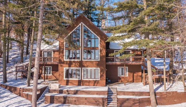 Eagle's Nest on Gull Lake