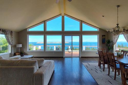 Eagle's Nest Paradise in Sequim