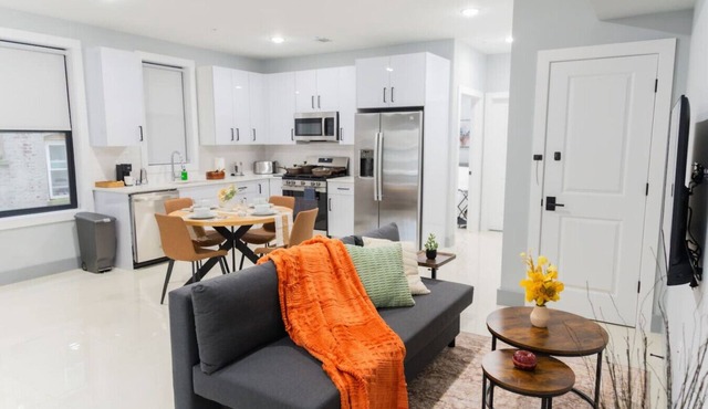 Easy Access to Times Square w/Free Indoor Parking
