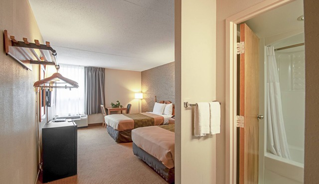 Econo Lodge Metro in Arlington
