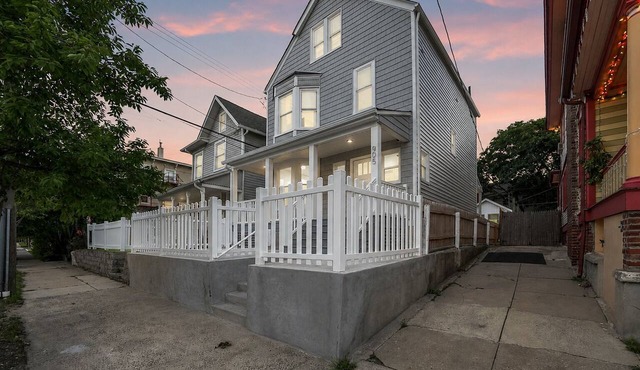 Emory By The Sea - Fully Renovated Cozy 2 bed duplex in fantastic Asbury Park