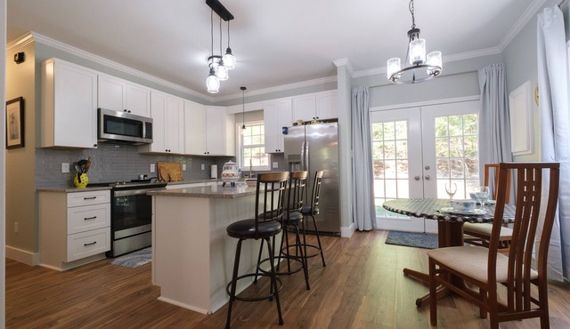 Enchanting spacious and comfortable newly renovated house near Chapel Hill.