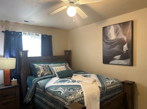 Entire 4br and 2ba at center of Downtown