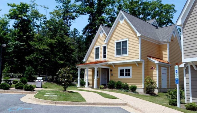 Estates - 1BR Unit 2