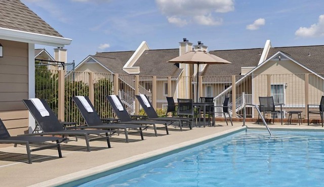 Explore Atlantic City's Dining & Entertainment! Complimentary Breakfast Buffet!