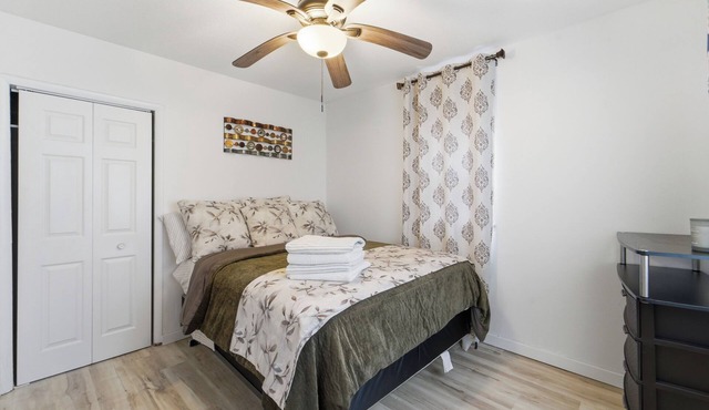 Fabulous 2-bedroom house with AC in Des Moines