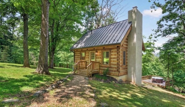 Falling Leaf Cabin Rustic Charm With Modern Decor! Newly Renovated Kitchen!