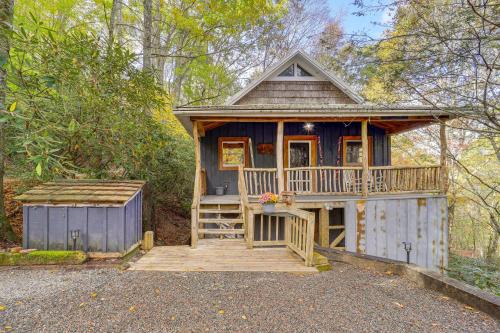 Families Welcome! Blue Ridge Cabin w/Fire Pit