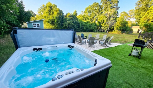 Family Beach Retreat; Hot Tub, Private Yard and Game Room