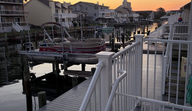 Family Getaway! Modern 2BR Condo + Bonus Bunk Room - Sleeps 8