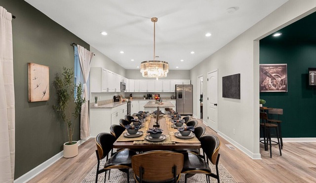 Family Luxury Getaway: Hot Tub, Sauna & Game Room