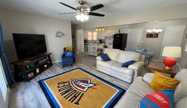 Fantastic 3/2 near OU, fully stocked, 4 TVs, W/D