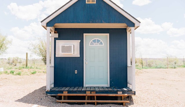 Farmside Tiny Home in Lyman