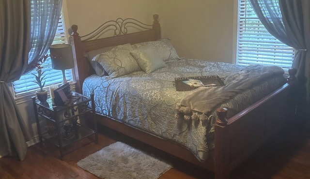 Features 3 beautiful bedrooms, 2 baths only 300 yards from Stone Mountain Park. in Stone Mountain
