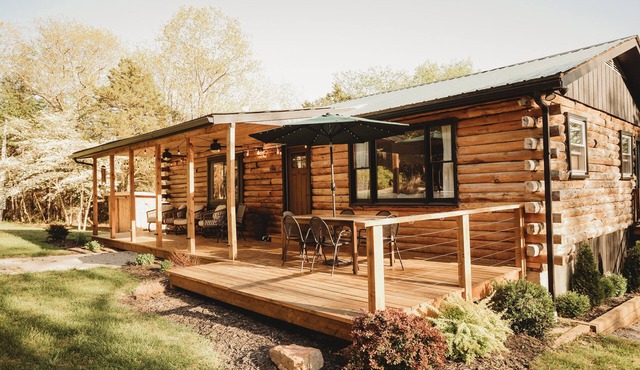 Fire Pit, 10 private Acres | Pets Welcome in Bourbon